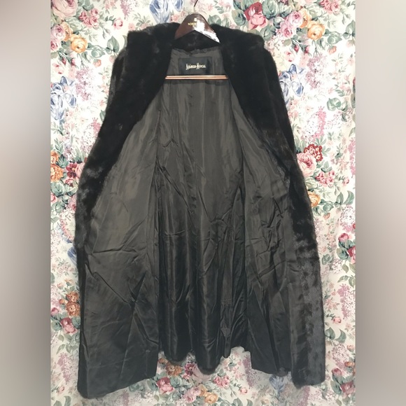 Stunning Vintage trench length Neiman-Marcus Custom Fur Coat! Beaver?!? - Picture 4 of 12